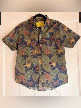 Descendant of Thieves Tropical Floral Button Up Shirt Mens Medium Hawaiian Print